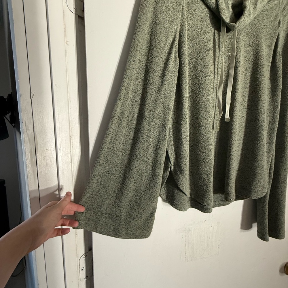 Gilligan & O’Malley Women's Cowl Neck Sweater
